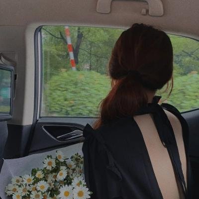 天王之女被曝直播带货翻车，短时间内发布会现场画面流出
